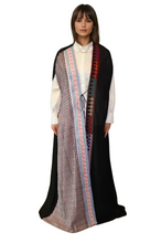 Lade das Bild in den Galerie-Viewer, Elegant Chiffon Saaya Abaya with Intricate Embroidery
