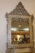 Load image into Gallery viewer, Console table with mirror mother-of-pearl inlay
