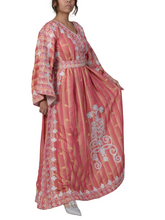 Lade das Bild in den Galerie-Viewer, Embroidered Abaya, Full Length, Wide Sleeves.
