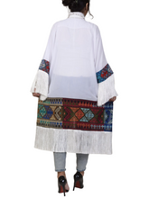 Lade das Bild in den Galerie-Viewer, Multicolored Geometric Embroidered Chiffon Kimono with Fringe Details(one size)
